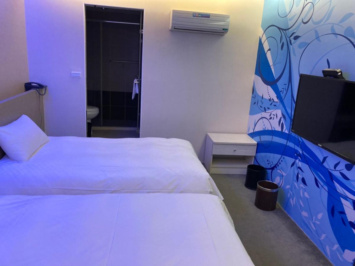 Shun-Yi Business Hotel Chiayi City Exterior photo