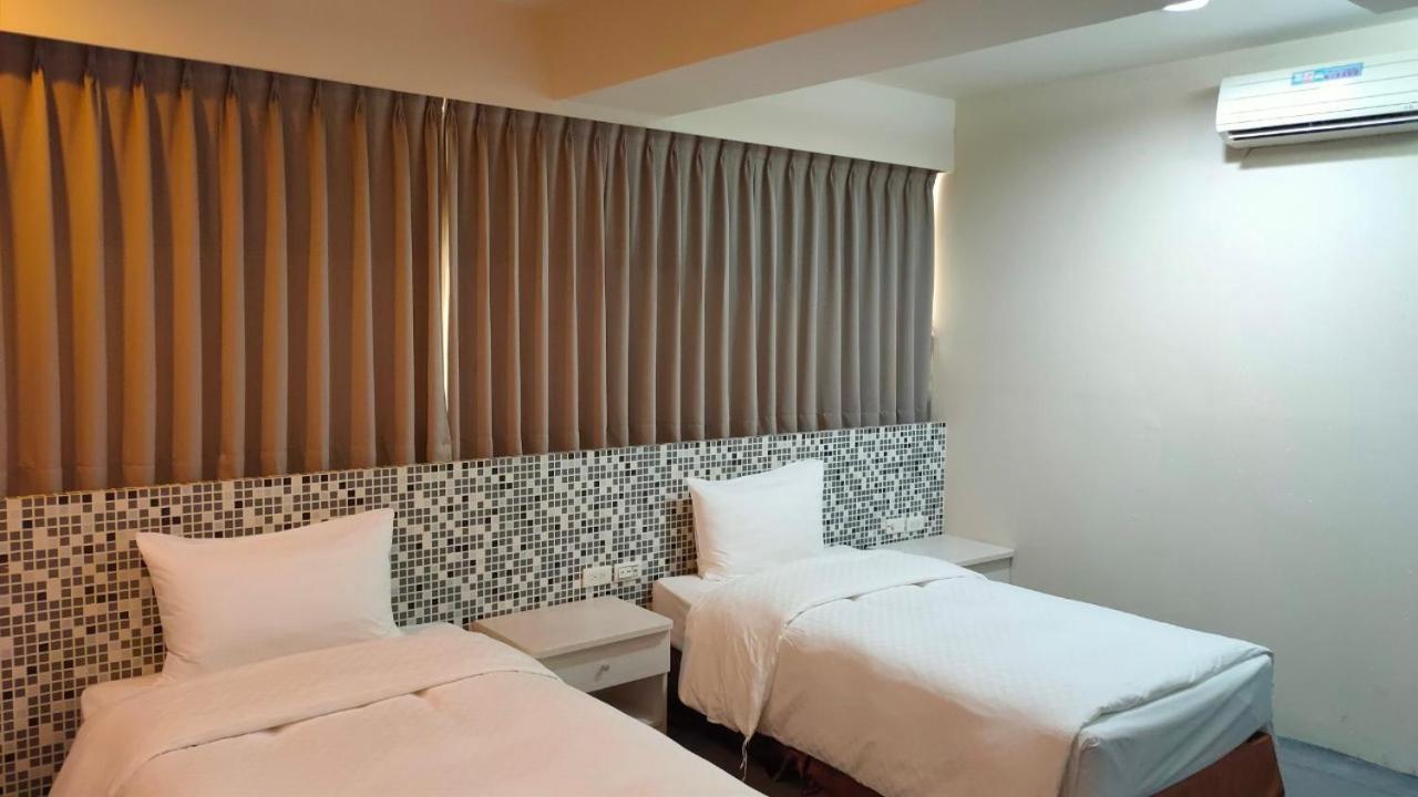 Shun-Yi Business Hotel Chiayi City Exterior photo