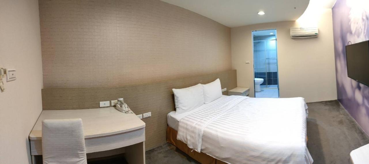 Shun-Yi Business Hotel Chiayi City Exterior photo