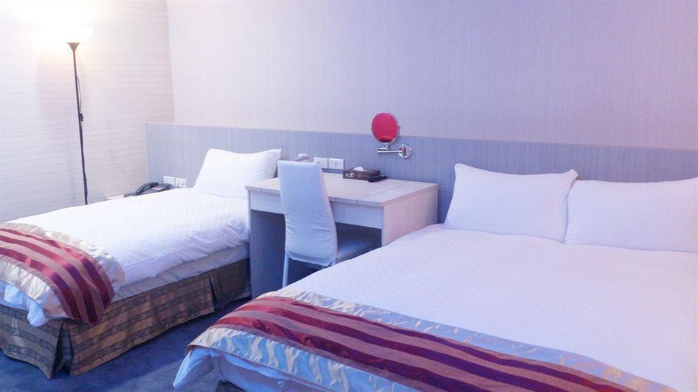 Shun-Yi Business Hotel Chiayi City Exterior photo