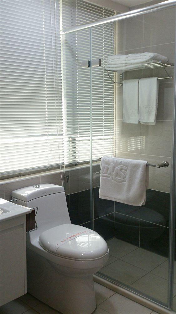 Shun-Yi Business Hotel Chiayi City Exterior photo